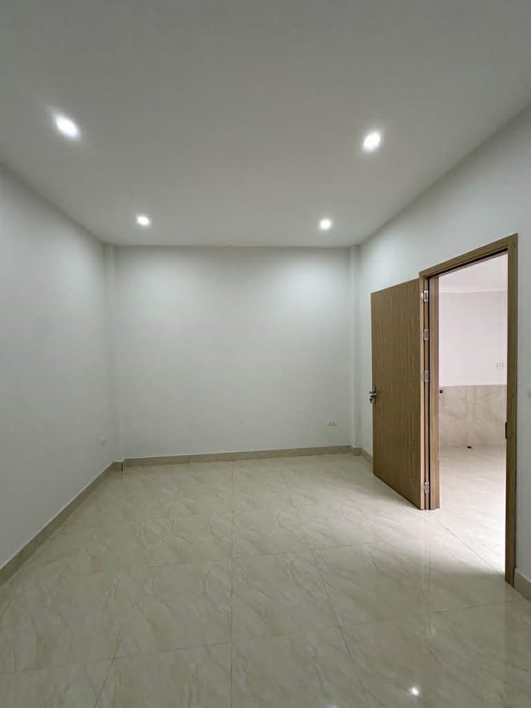 BÁN NHÀ THÔNG HÀO NAM 41m2 x 4T, NGÕ THÔNG RỘNG, KINH DOANH, CHO THUÊ DÒNG TIỀN, hơn 9 tỷ